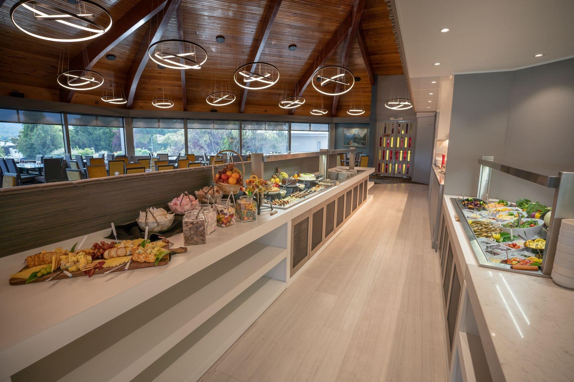 Distinction Luxmore Hotel Te Anau Zewnętrze zdjęcie