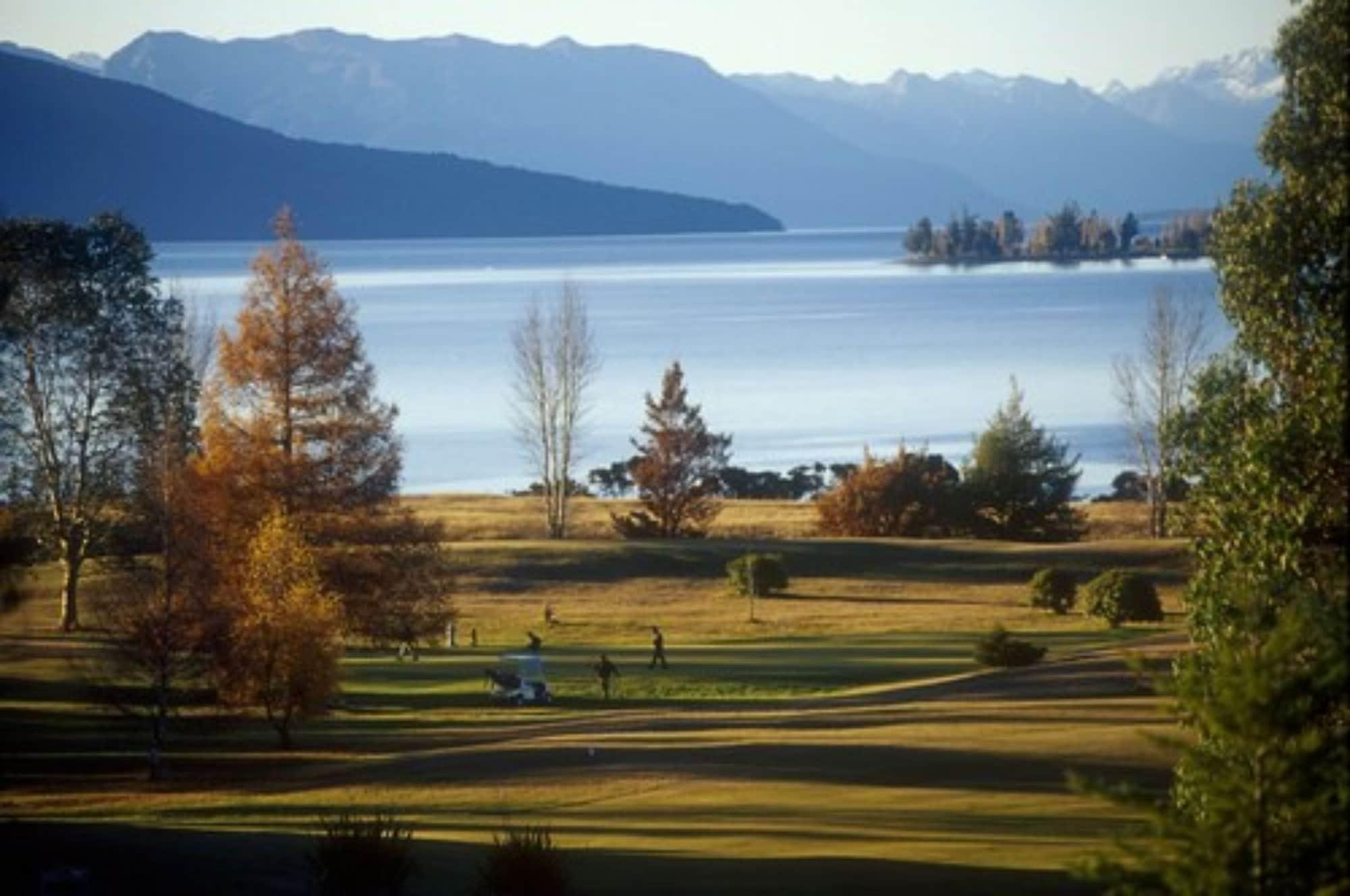 Distinction Luxmore Hotel Te Anau Zewnętrze zdjęcie