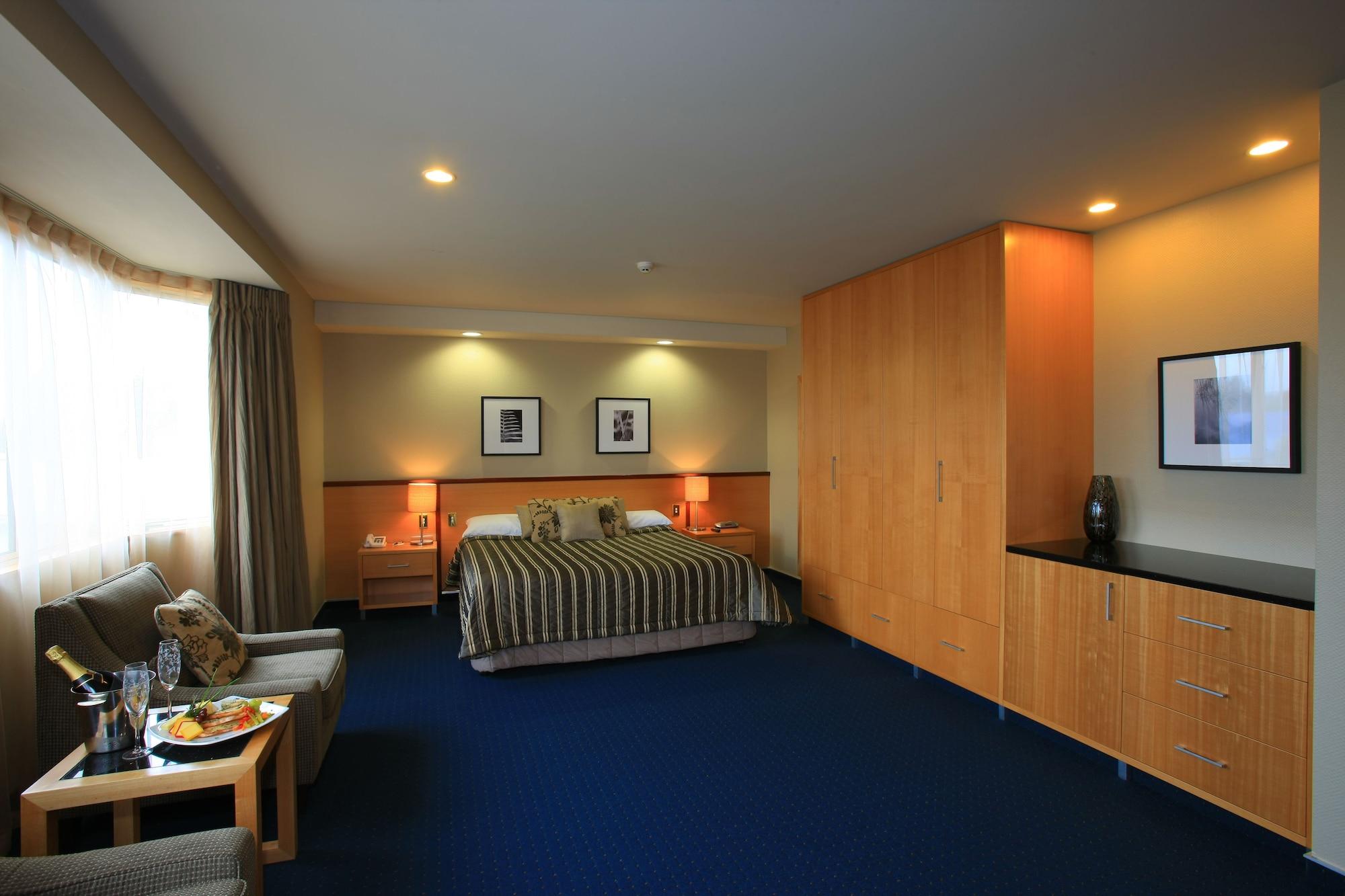 Distinction Luxmore Hotel Te Anau Zewnętrze zdjęcie