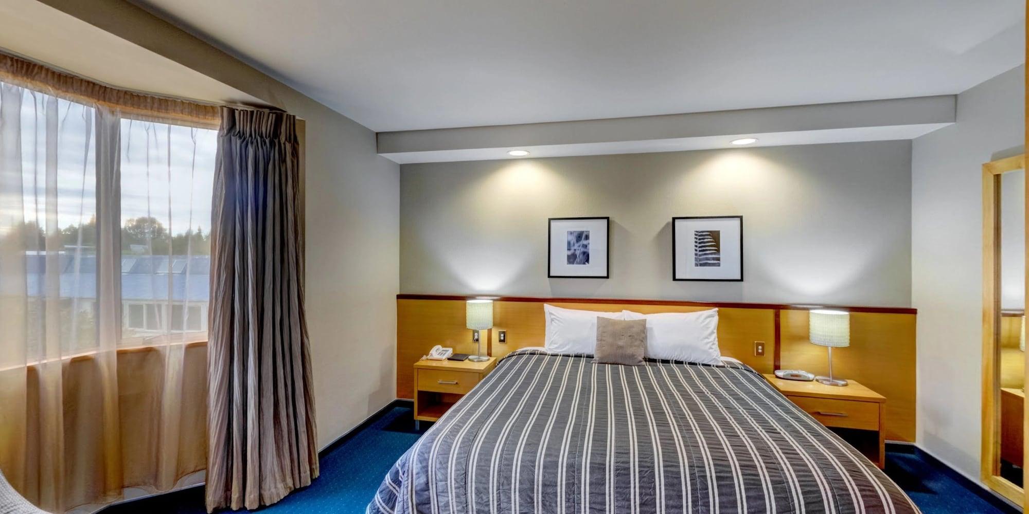 Distinction Luxmore Hotel Te Anau Zewnętrze zdjęcie