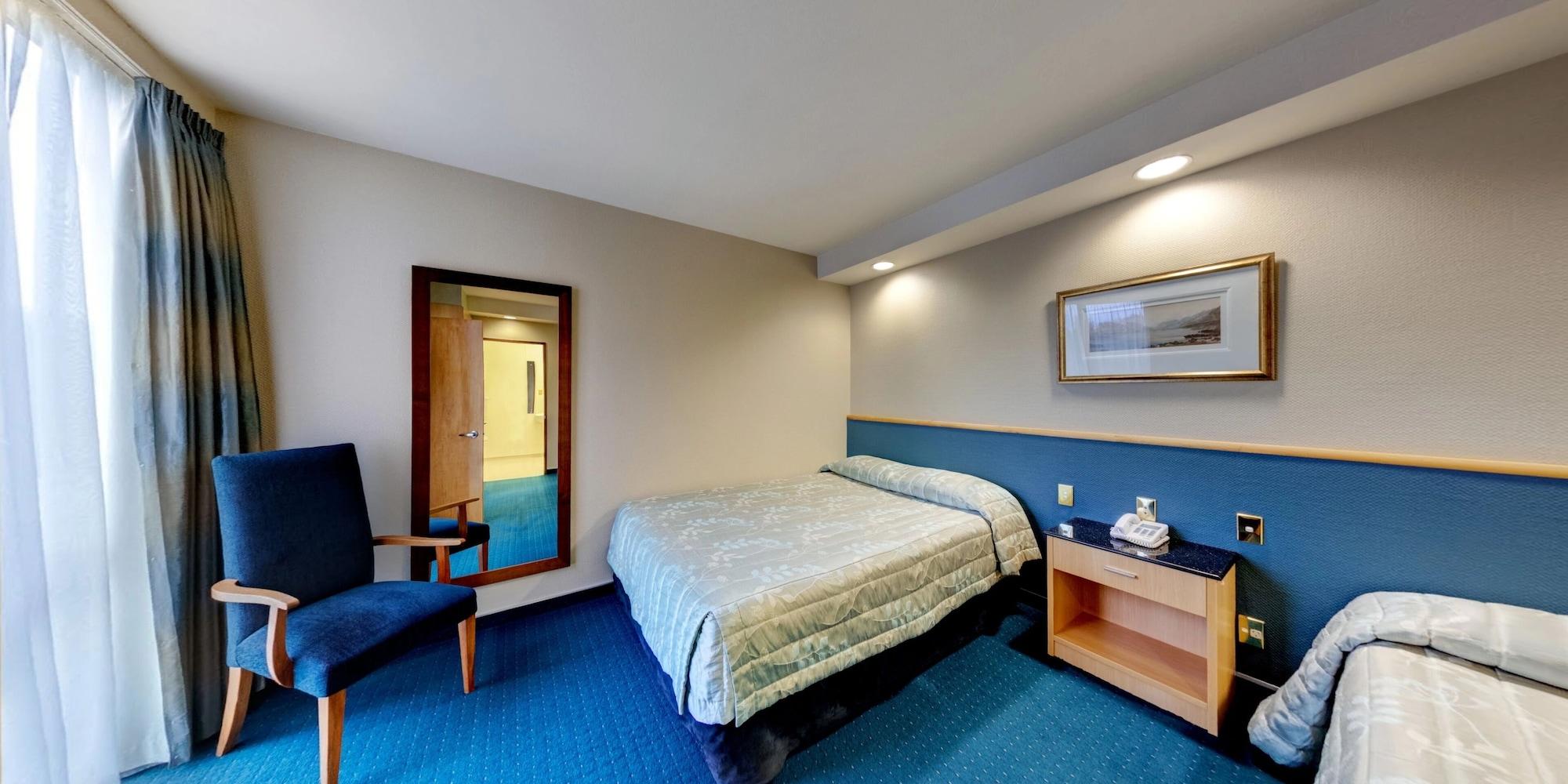 Distinction Luxmore Hotel Te Anau Zewnętrze zdjęcie