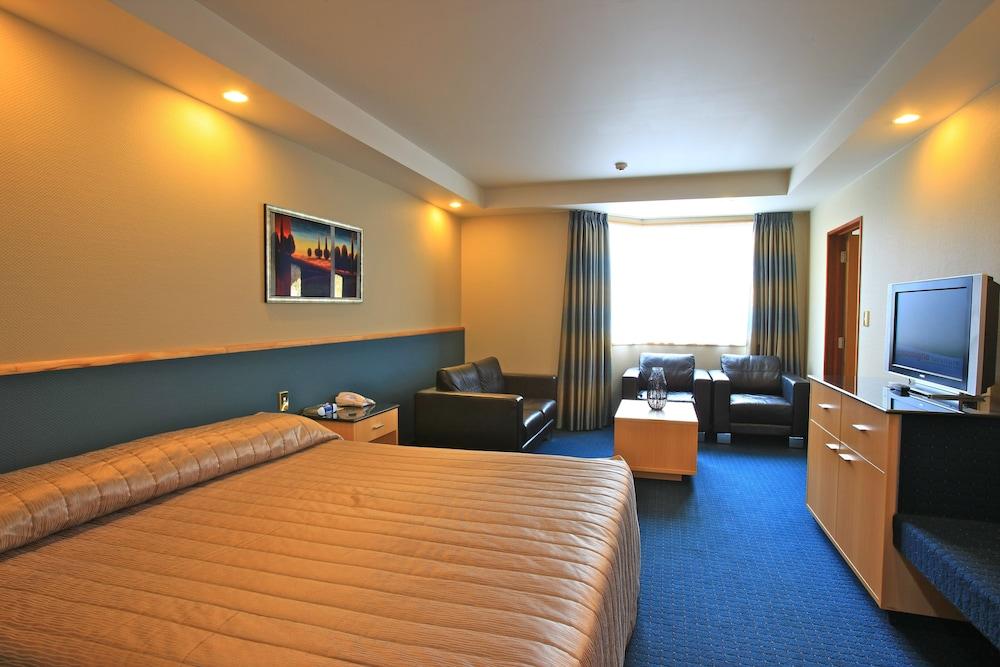 Distinction Luxmore Hotel Te Anau Zewnętrze zdjęcie