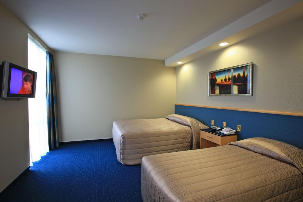 Distinction Luxmore Hotel Te Anau Zewnętrze zdjęcie