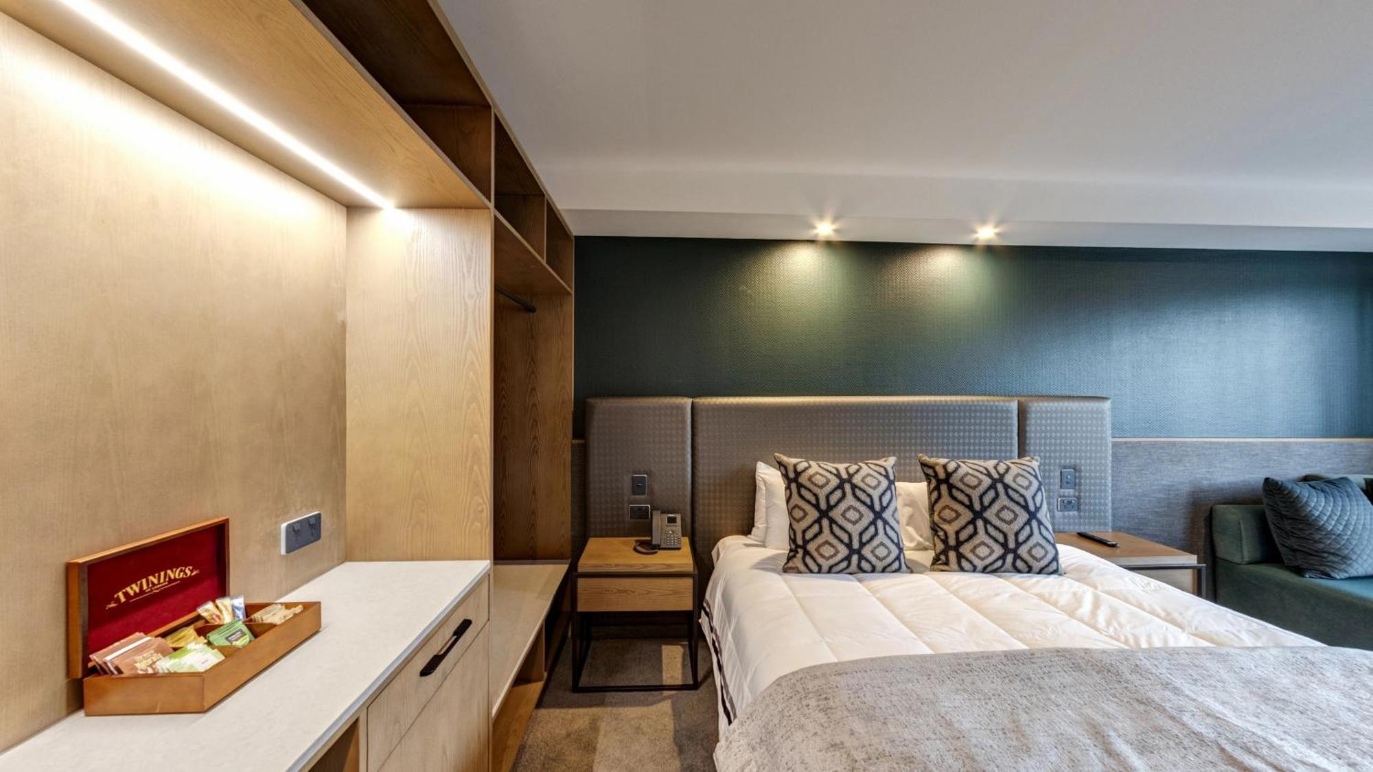 Distinction Luxmore Hotel Te Anau Zewnętrze zdjęcie