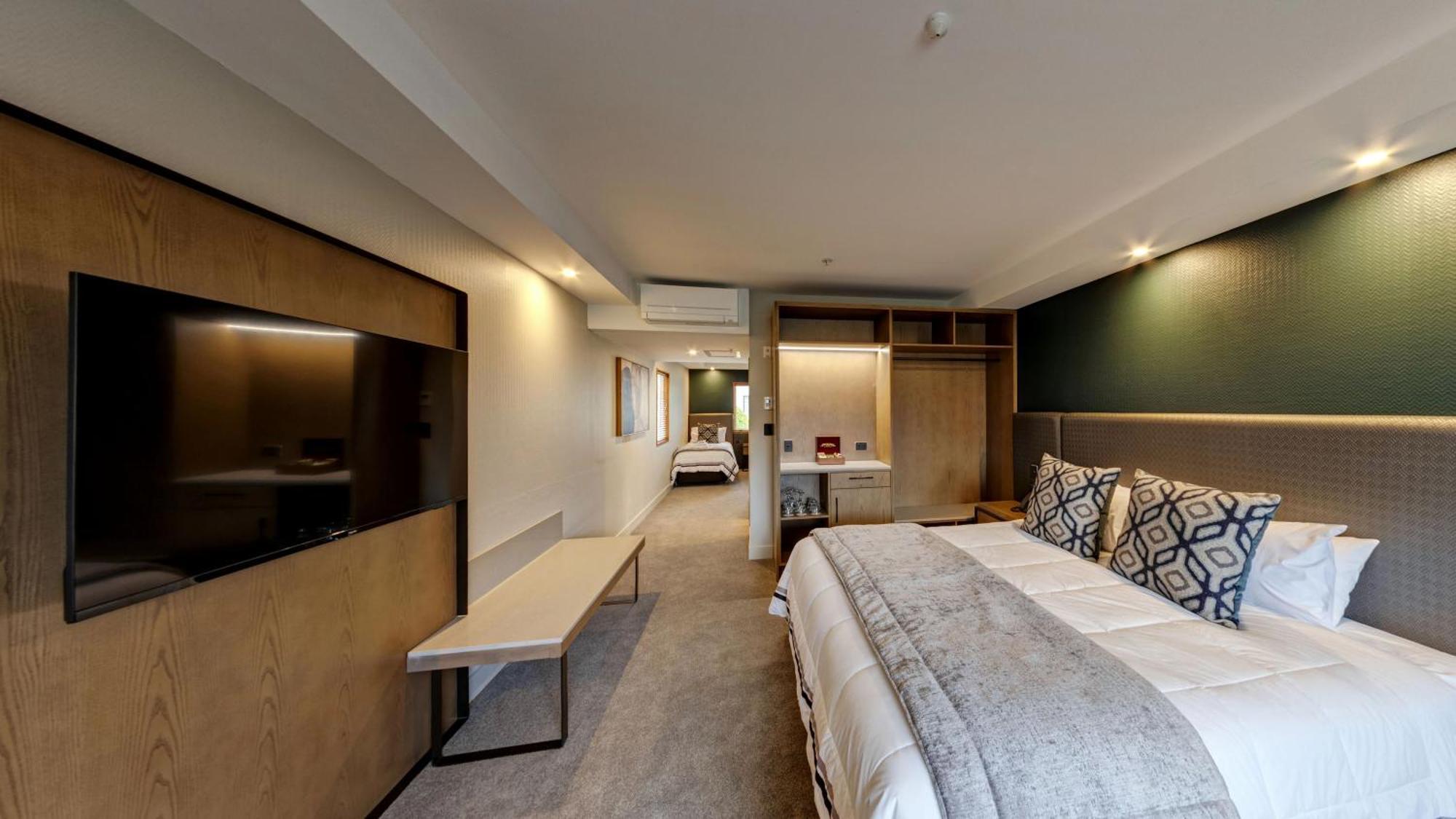 Distinction Luxmore Hotel Te Anau Zewnętrze zdjęcie