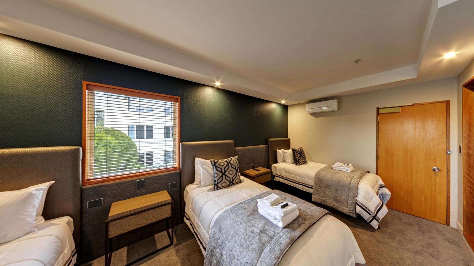 Distinction Luxmore Hotel Te Anau Zewnętrze zdjęcie