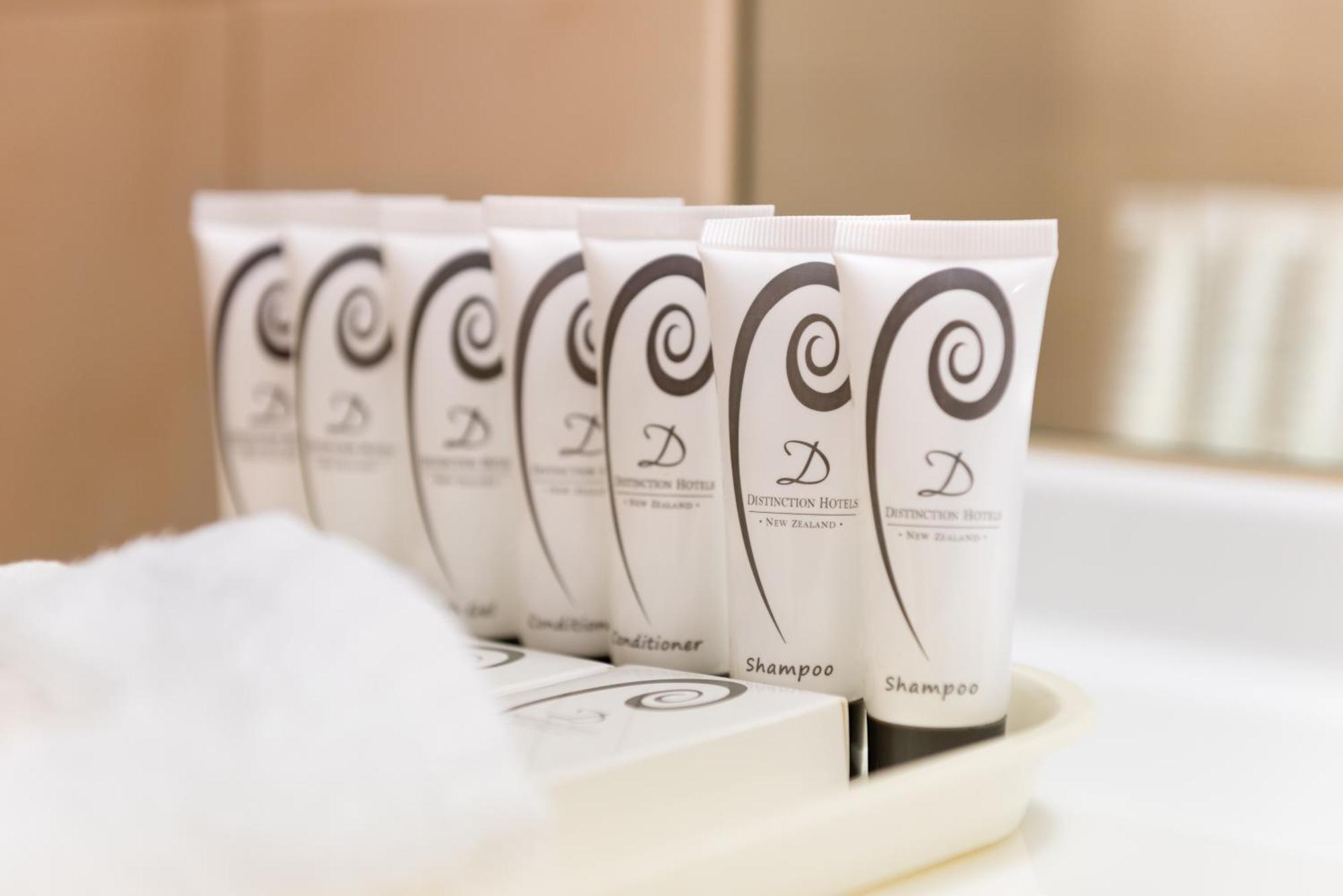 Distinction Luxmore Hotel Te Anau Zewnętrze zdjęcie